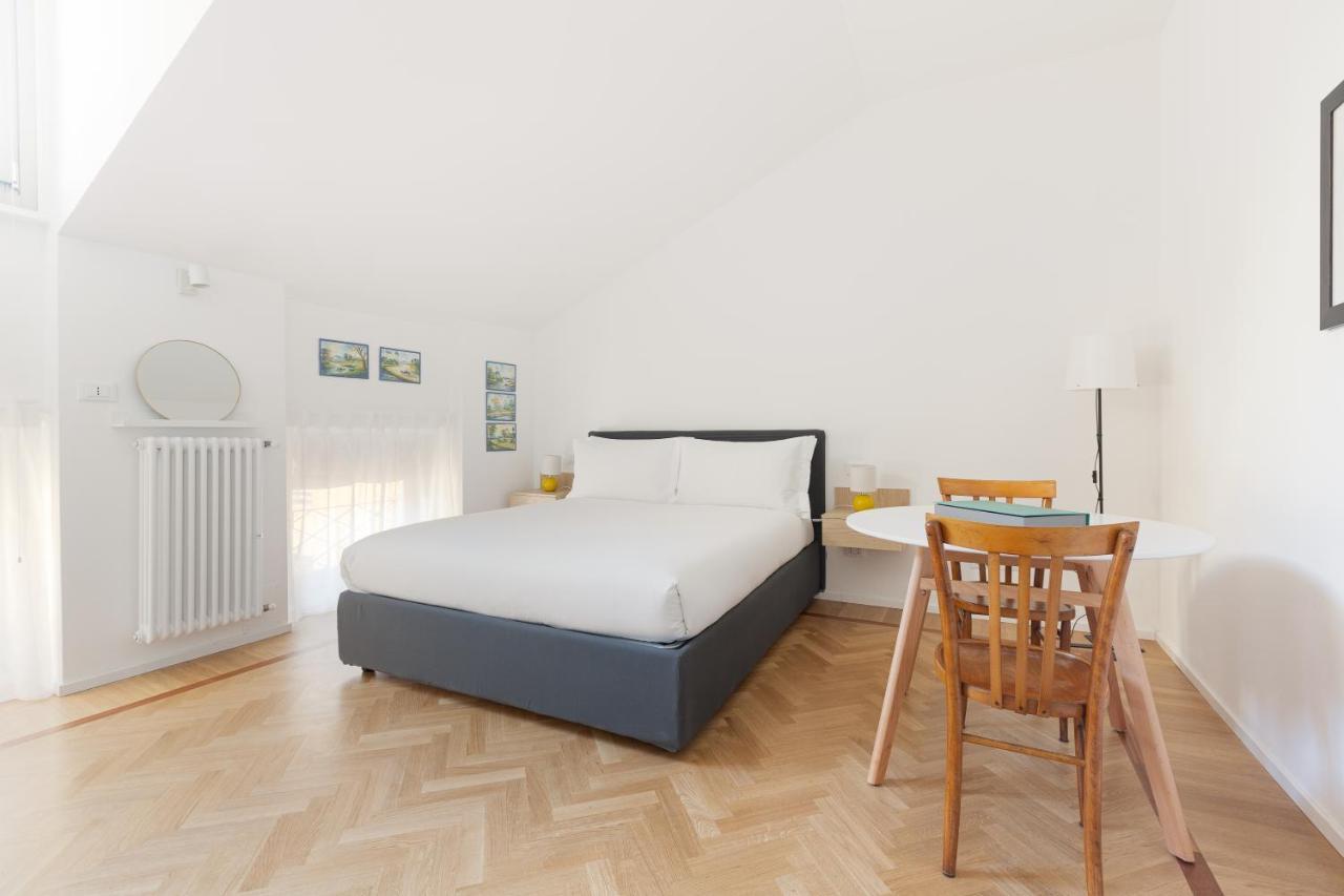 Spiga 46 Suites By Brera Apartments Milan Luaran gambar
